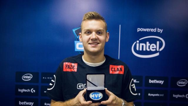 Astralis 和 Falcons 晋级 IEM 成都 2025 季后赛